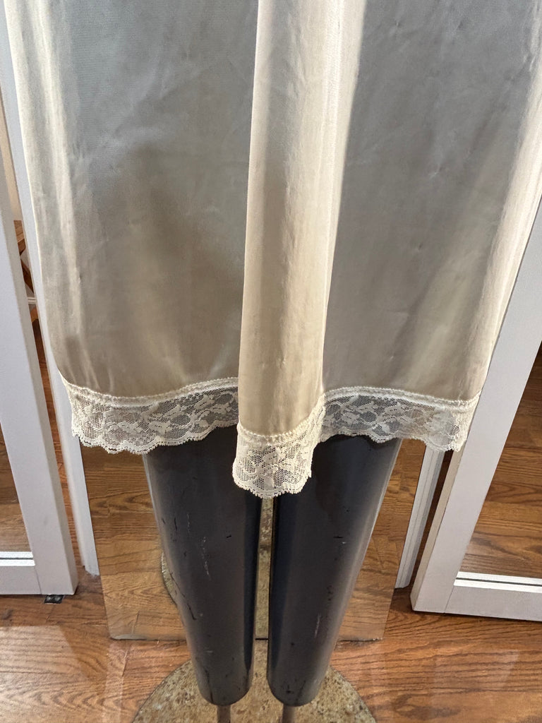 60's Cream Slip Dress With Lace Detailing By Sears Hamlets Vintage 60's Cream Slip Dress With Lace Detailing By Sears Hamlets Vintage