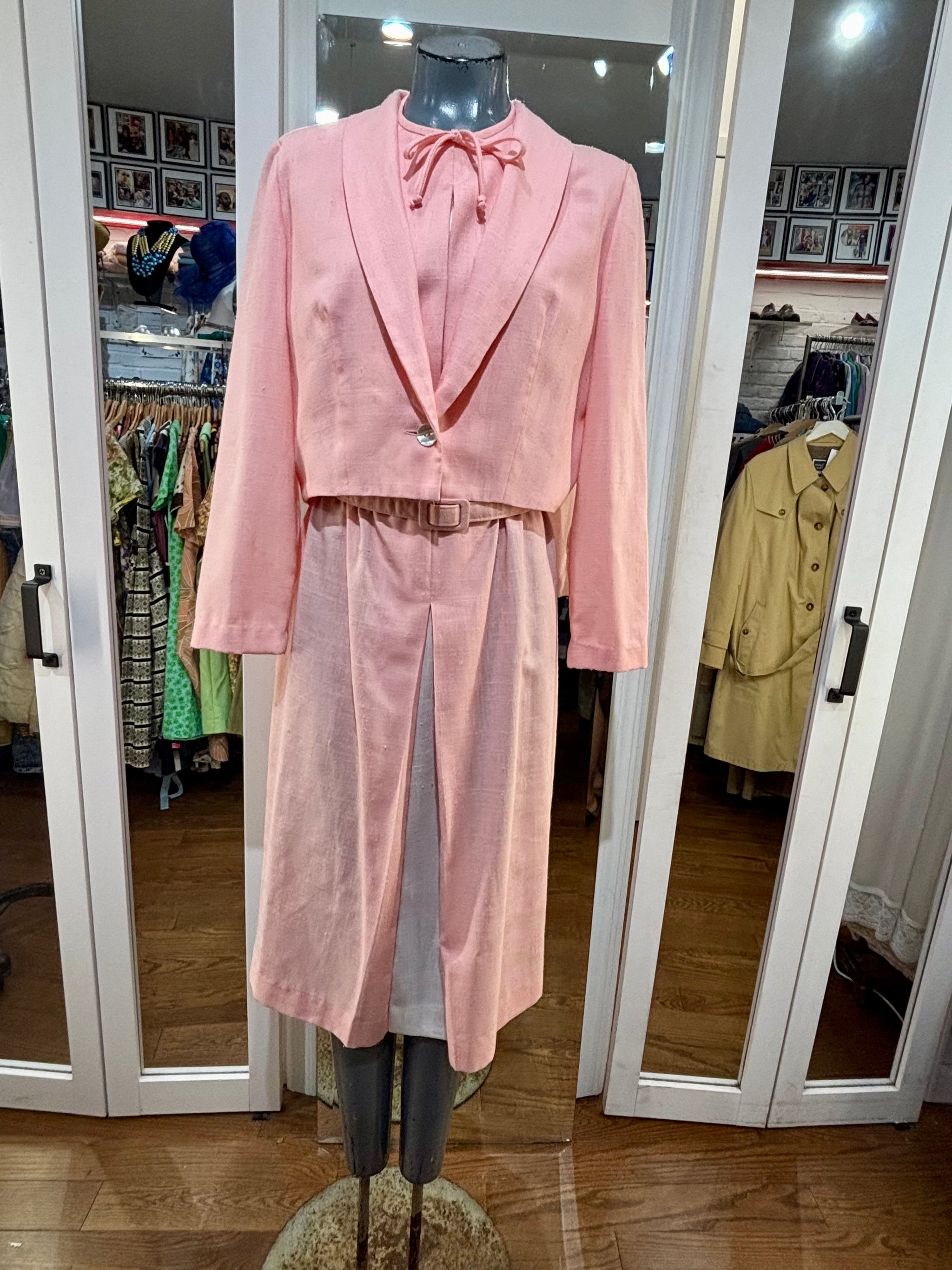 two piece light pink dress 60's Light Pink 2 Piece Dress Set – Hamlets Vintage
