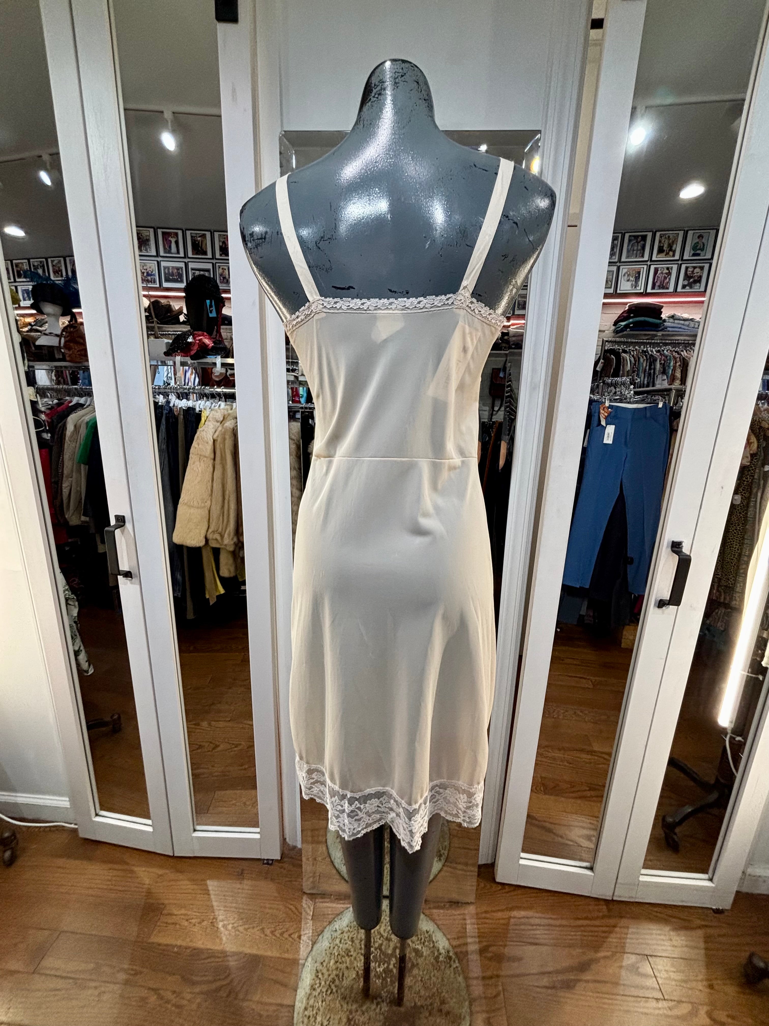 60’s Peach Slip Dress With Lace Detailing By Sliperfection 60’s Peach Slip Dress With Lace Detailing By Sliperfection