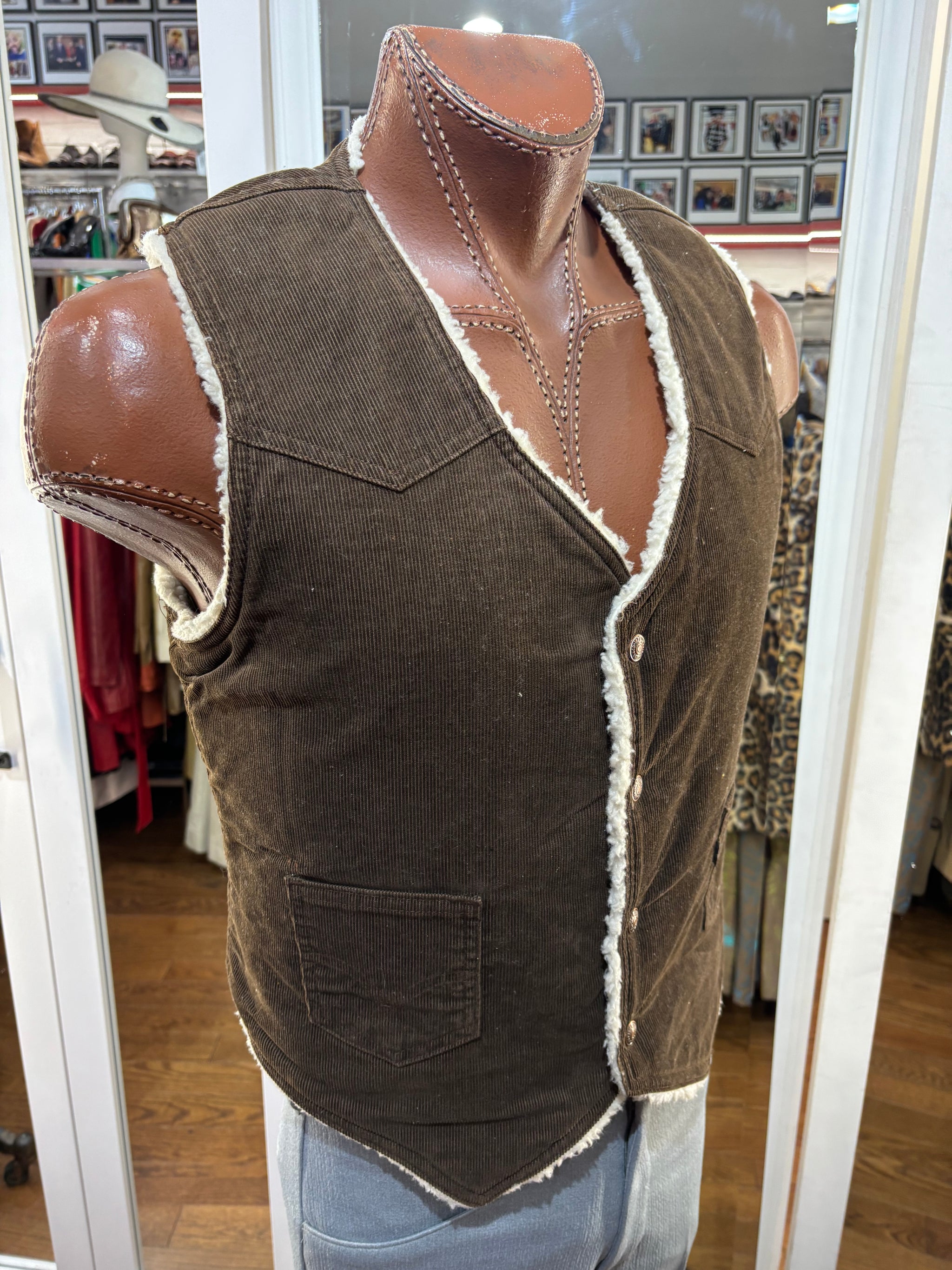 70's Brown Corduroy & Sherpa Vest By Levi's – Hamlets Vintage