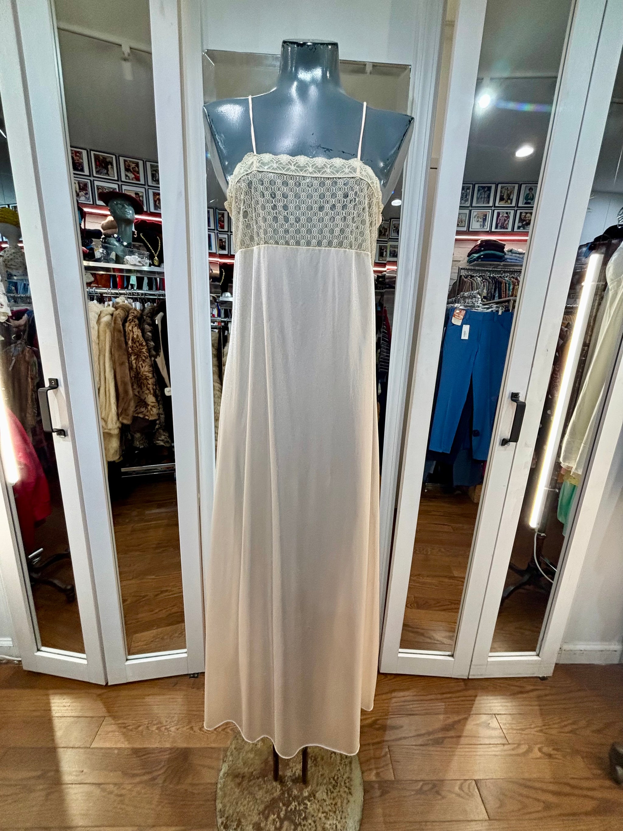 knee length dresses for ladies Women's Silk Lace Nightdress V Neck Pure Silk Slip Dress Champagne / L