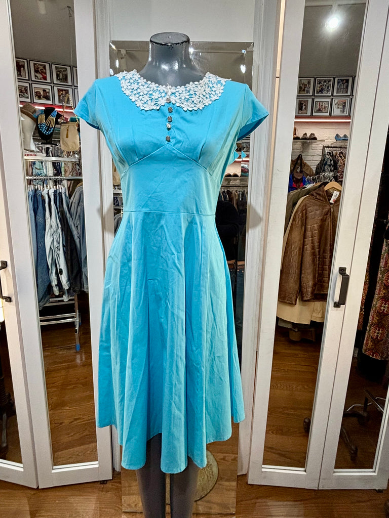 00's Going 40's Revival Blue Collar Lace Dress With Cap Sleeve – Hamlets Vintage