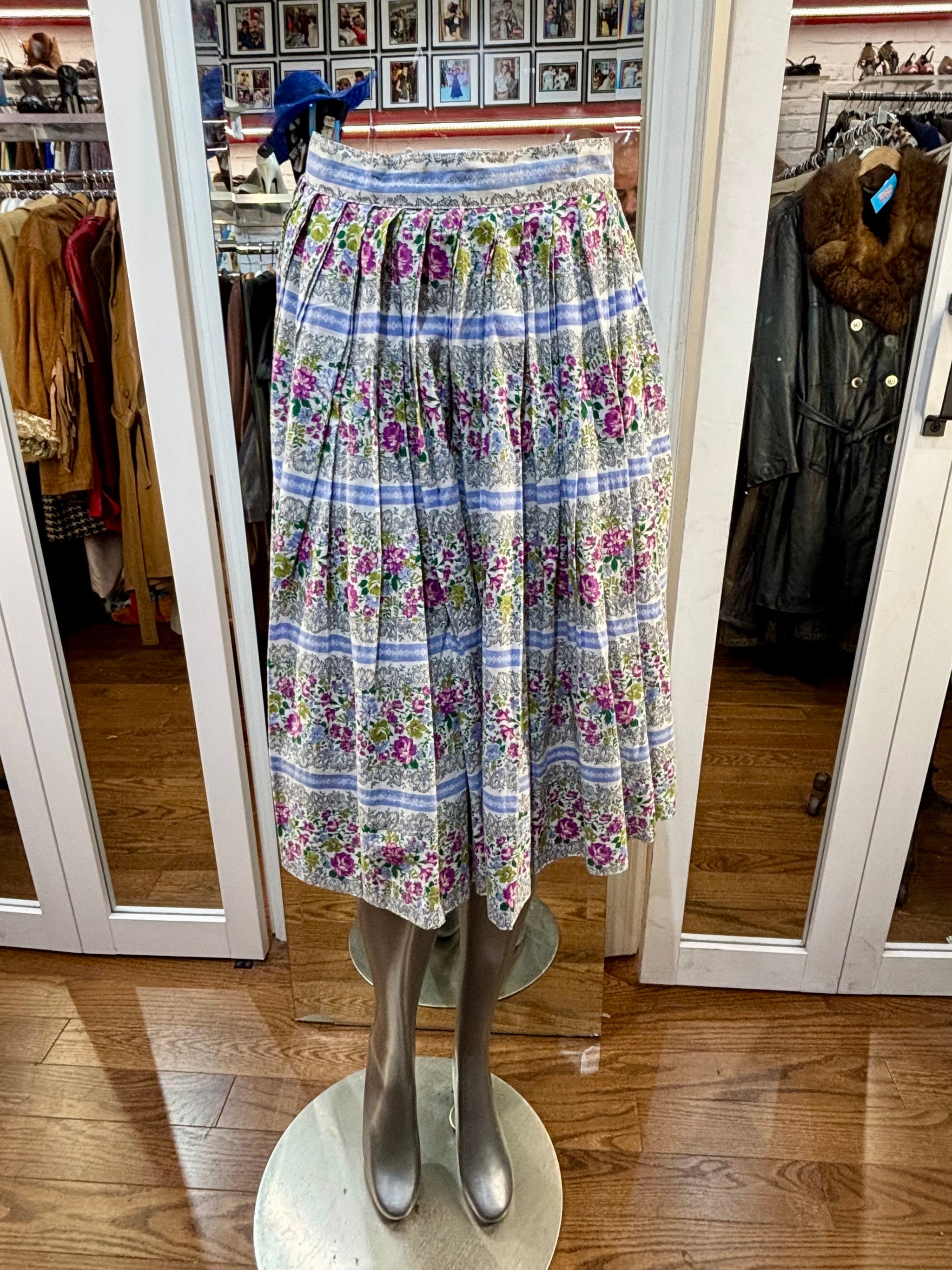 60's Blue & Green Garden Flower Print Full Skirt – Hamlets Vintage