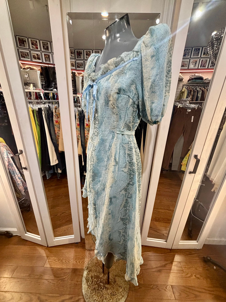 70’s Pale Blue Puff Sleeve And Lace Detailing Dress