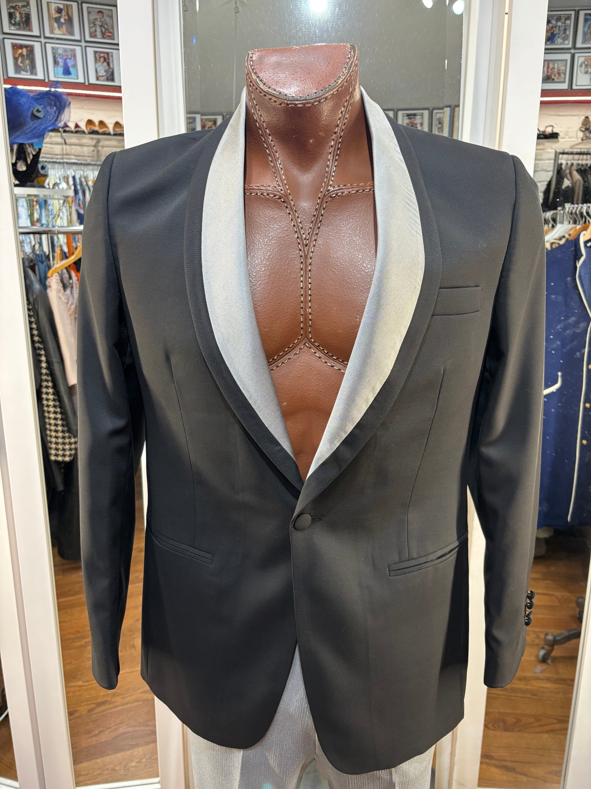 Paco Roca Current Collection Black And Gray Collar Tuxedo Blazer