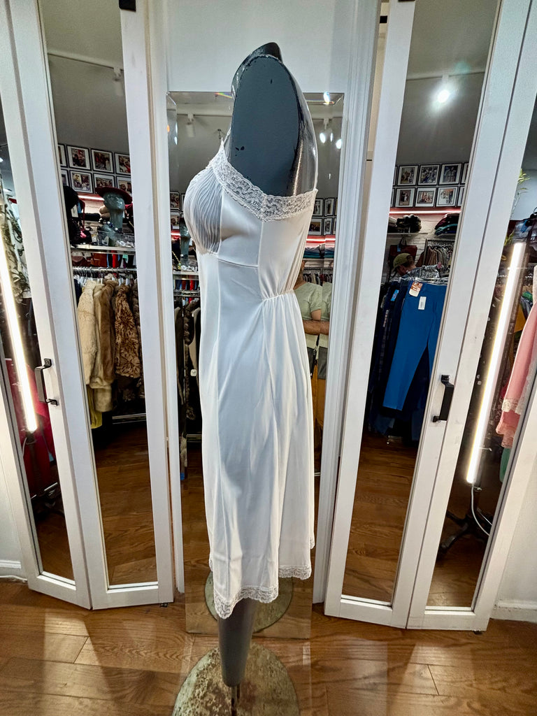 vintage white slip dress 1990s Satin Strapless this set is available in size 2X and comes in the classic color S) 60s Vanity Fair Cream