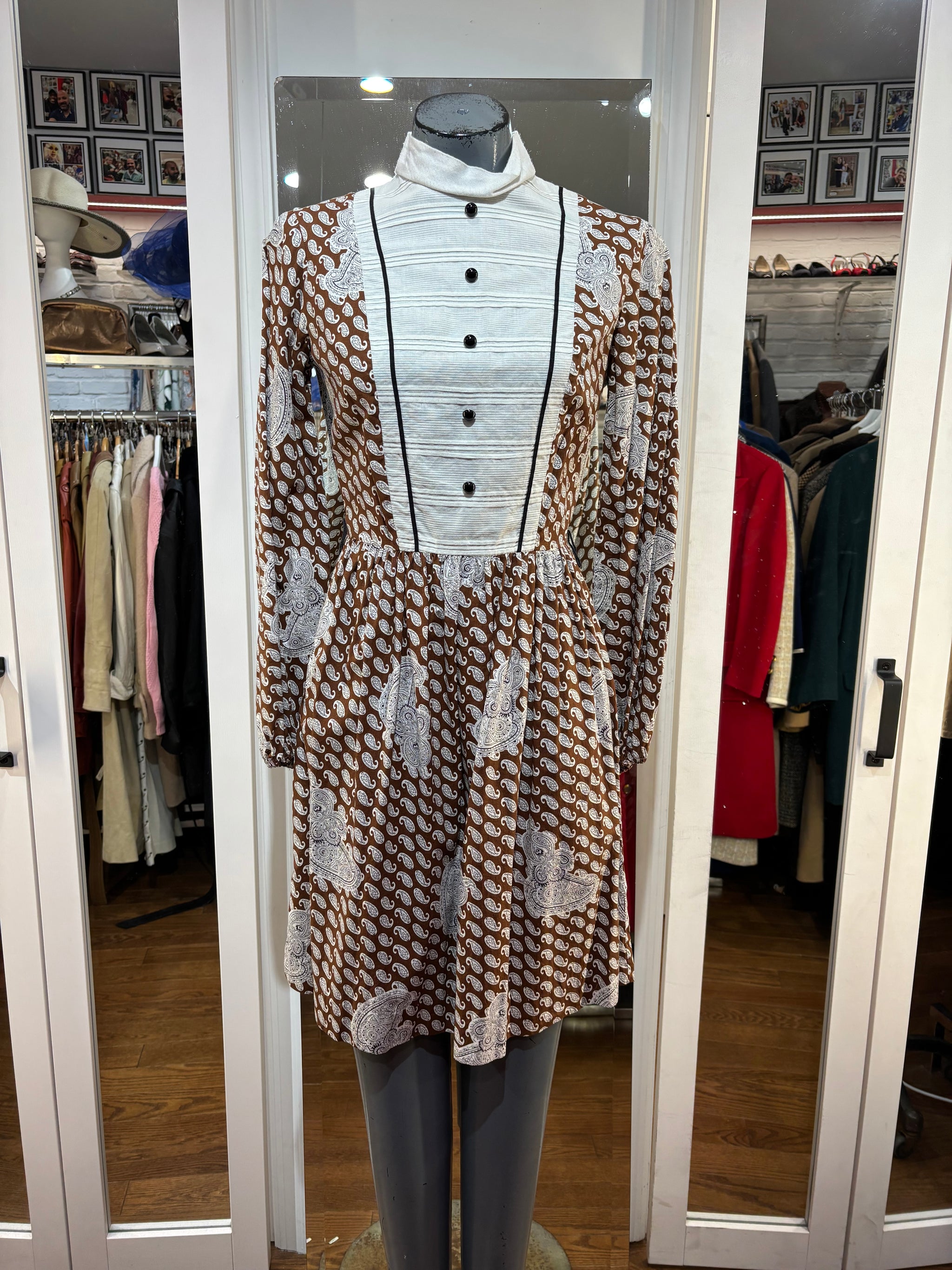 50s/60s Brown And White Paisley Print Dress – Hamlets Vintage