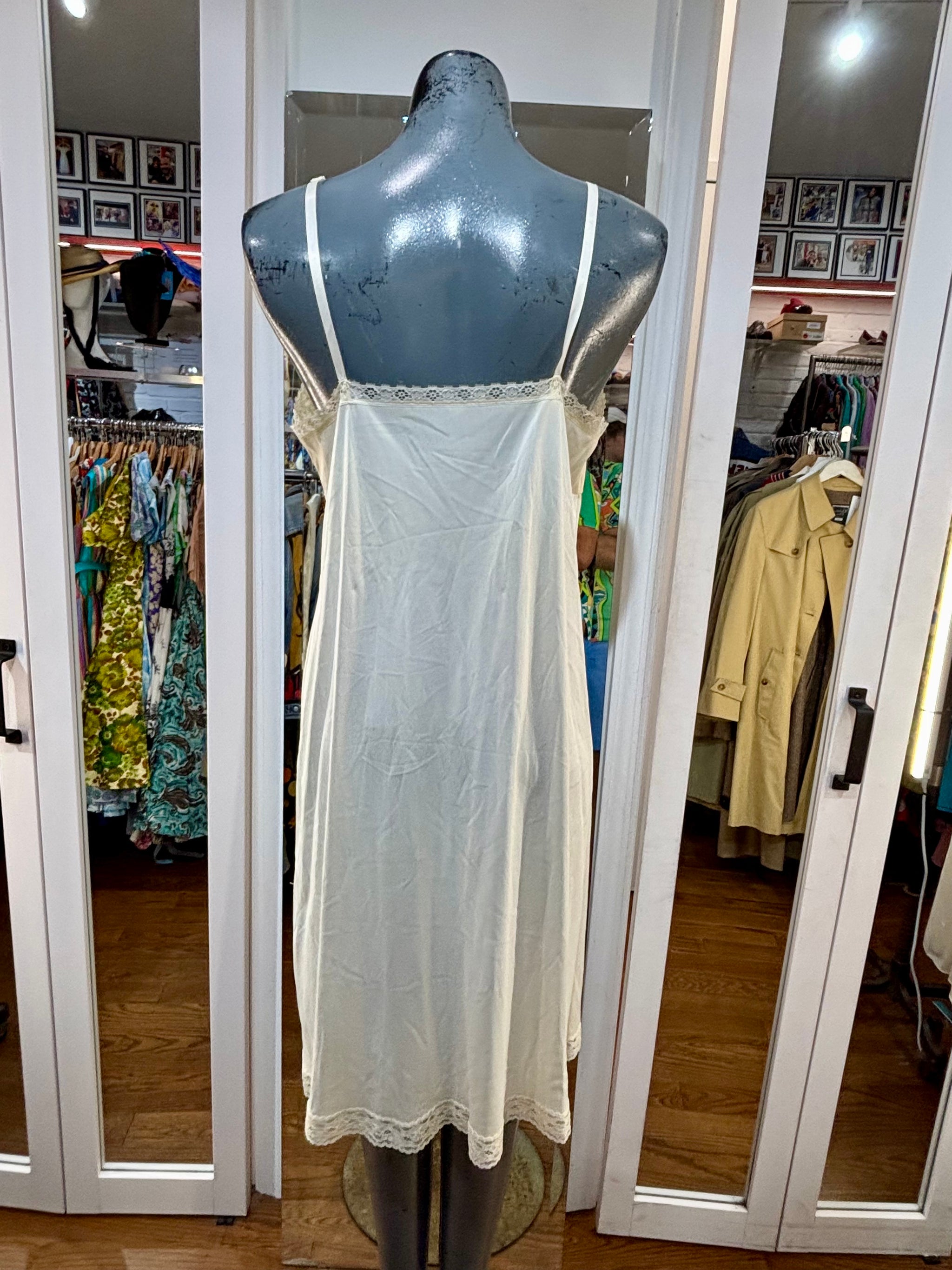 VILA VIFEMMA DRESS - Společenské šaty - bright white/bílá