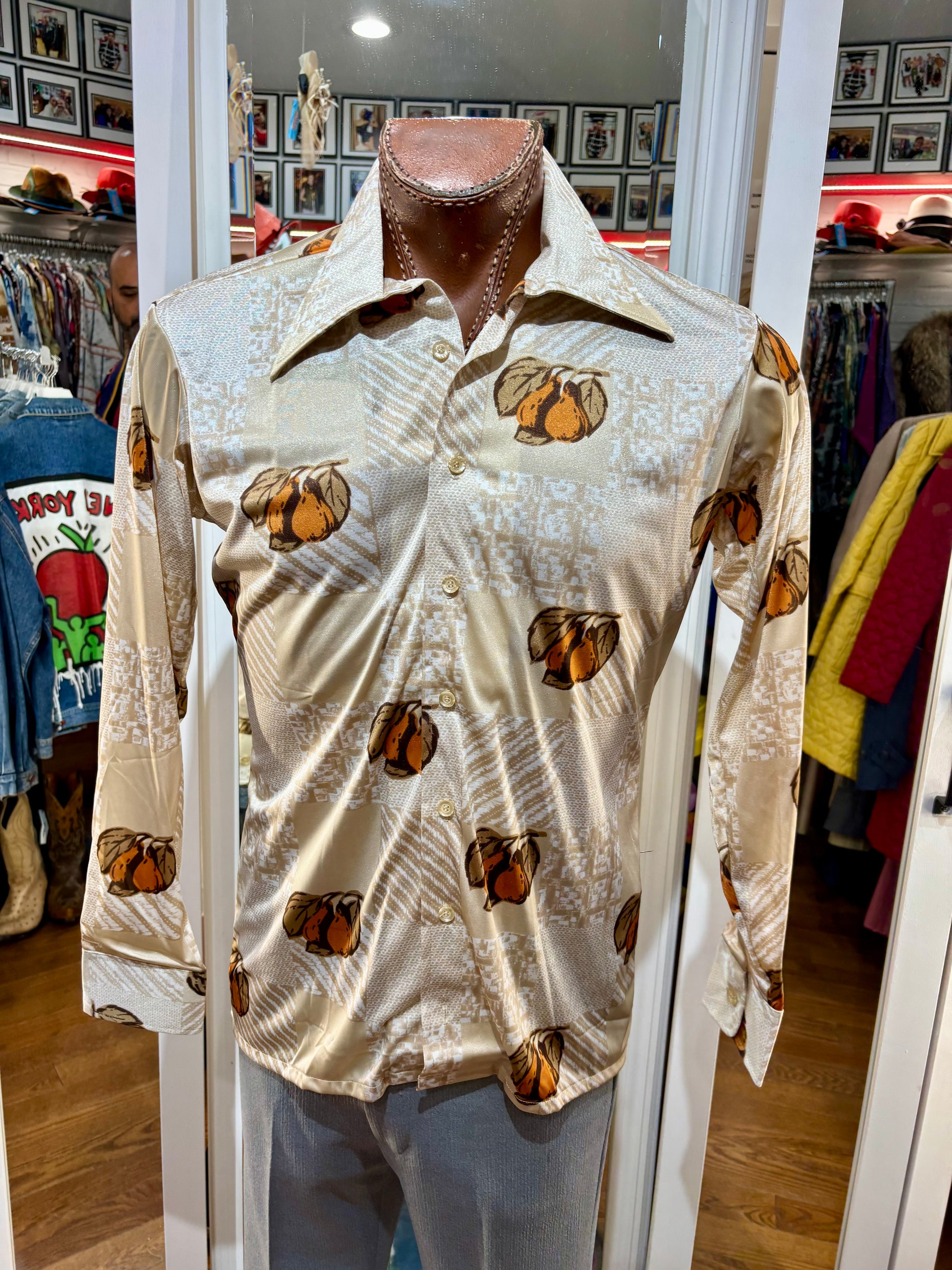 OLEG CASSINI – Hamlets Vintage