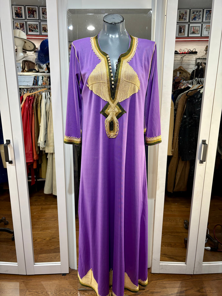 70's Purple Gold Embroidery Details Kaftan Hamlets Vintage 70's Purple Gold Embroidery Details Kaftan Hamlets Vintage